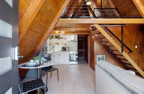 Bodfish House | 2 Charming New A-Frame Homes w/6 Beds Near Laken