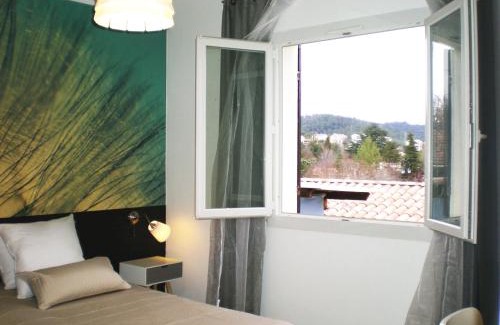 Greoux-les-Bains Apartment | 2 Chemin Neuf balcon