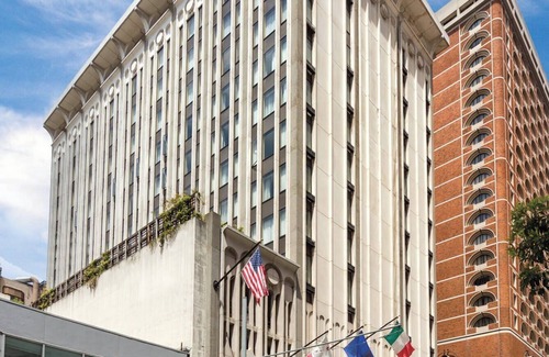 Union Square Condo | 2 Chic King Suites at Wyndham Donatello in SF