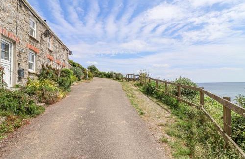 Portholland House | 2 Cliff Cottages