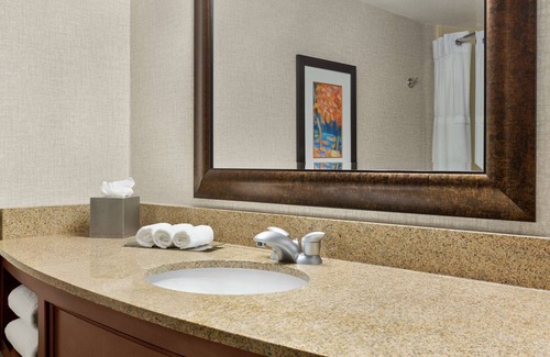 Jackson House | 2 Connecting Suites at a 4⭐️ Hotel