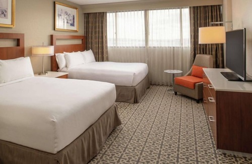 Southcenter Hotel | 2 Connecting Suites at a Hotel