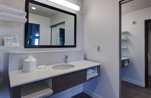Wichita Hotel | 2 Connecting Suites at a Hotel