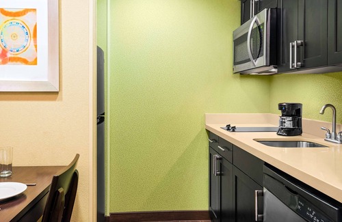 Downtown Little Rock Apartment | 2 Connecting Suites at a Hotel