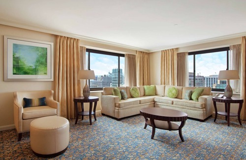 Connecticut Ave - K Street House | 2 Connecting Suites at a 4⭐️ Hotel