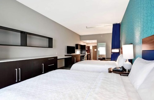 Ferry Pass Hotel | 2 Convenient Units! Free Parking, Breakfast, Close to Historic Pensacola Village