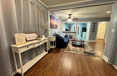 Arlington Apartment | 2 CoZY HOME WITH HUGE PATIO