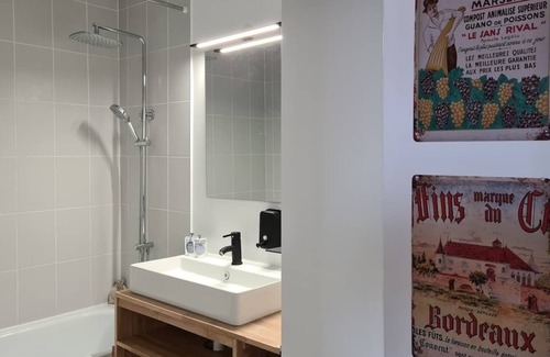 Saint-Bruno - Saint-Victor Apartment | 2 cozy rooms - city center, swimming pool, balcony, view