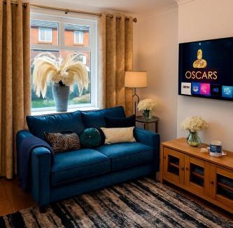 Droylsden House | 2 double bed 42 Shrewsbury Road,Manchester