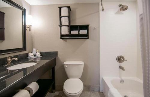 Jackson Apartment | 2 Double Beds Hotel Room 206