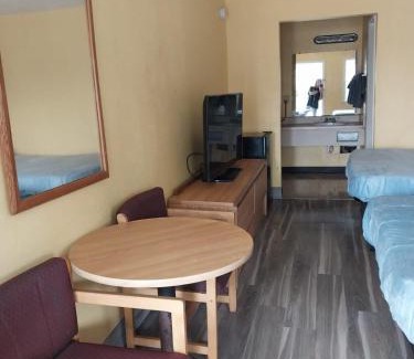 Jackson Apartment | 2 Double Beds Hotel Room 256