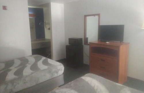 Livingston Apartment | 2 Double Beds Hotel Studio 107