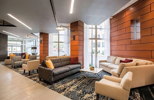 Greenville Downtown Apartment | 2 Double Queen Rooms + Sofa Beds, Free Breakfast, Walk to Peace Center