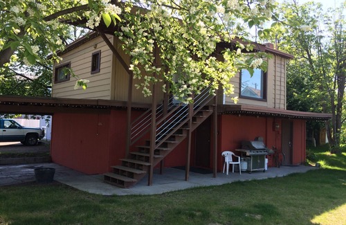 Downtown Anchorage Apartment | #2 Downtown Suite, Free WiFi and Laundry!