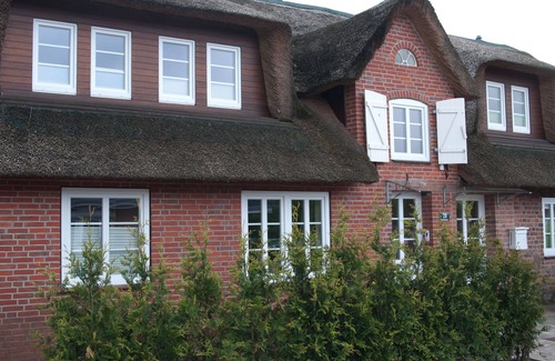 Niebuell Apartment | 2 FeWo's over 150 years old Frisian house