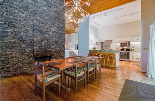 Stratton Mountain House | 2 Free Nights,Hot Tub,Sauna,Stratton Shuttle,