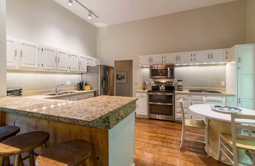 Stratton Mountain House | 2 Free Nights,Hot Tub,Sauna,Stratton Shuttle,