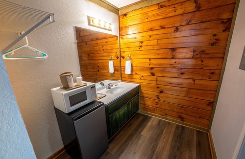 Buchanan Hotel | 2 Full Beds Room