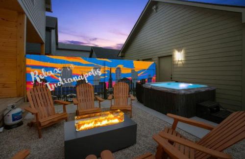 Indianapolis House | 2 Homes in 1 2 SPAs Sleeps 16 Near Downtown