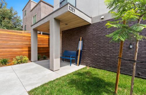 Point Loma Heights House | 2 Homes in San Clemente by AvantStay Sleeps 26, Steps from Sunset Cliffs, Ocean Beach & Dining