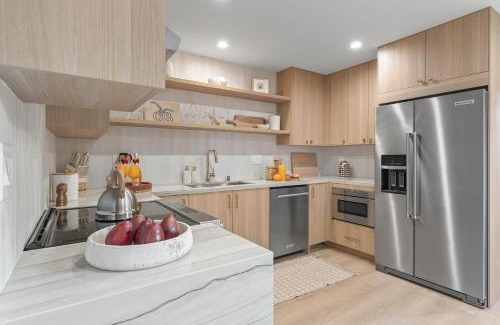 Point Loma Heights House | 2 Homes in San Clemente by AvantStay Sleeps 26, Steps from Sunset Cliffs, Ocean Beach & Dining