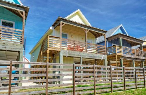 Flour Bluff House | 2 Homes on the Bay Shared Waterfront Pool Boat Dock Laguna Village Paradise