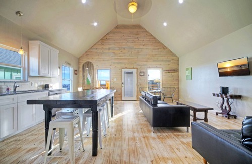 Flour Bluff House | 2 Homes, Sleeps 16, Shared Pool+Boat Dock | Laguna Village Serenity by AvantStay