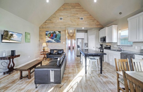 Flour Bluff House | 2 Homes, Sleeps 16, Shared Pool+Boat Dock | Laguna Village Serenity by AvantStay