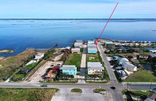 Flour Bluff House | 2 Homes Sleeps 16 Shared PoolBoat Dock Laguna Village Serenity by AvantStay