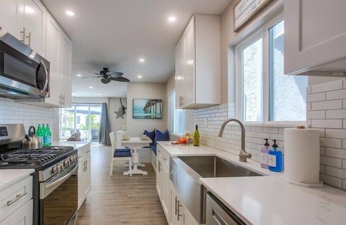 South Mission Beach Condo | 2 Houses to Beach * Exclusive Patio * Dog OK