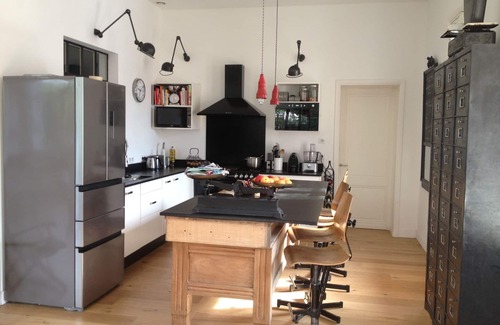 Andernos-les-Bains House | 2 independent houses with heated pool, small view of the Basin. 7 bedrooms.