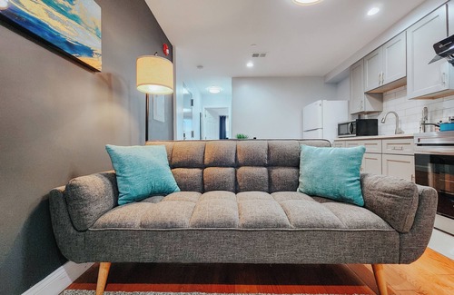 West Poplar Apartment | 2 King Beds/55" TV/Rainfall Shower/W/D