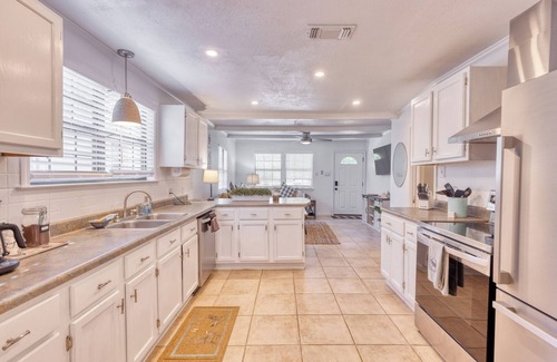 Waveland Cottage | 2 Kings Beach and Bay-3 blocks