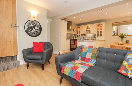 Sedbergh Cottage | 2 KINGS YARD, pet friendly, character holiday cottage in Sedbergh