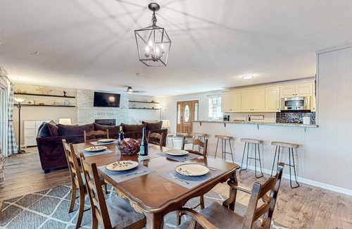 Lakeside House | 2 lakefront homes with year-round dune/water access right from the property