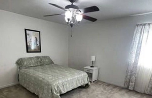 Kenner - Louis Armstrong International Airport Apartment | 2 Level Home W Fenced Back Yard!