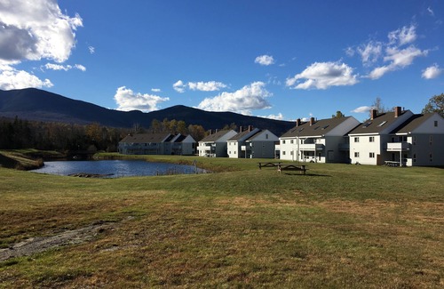 Carrabassett Valley Condo | 2-level, ski in/out 3-BR Snowbrook end unit at Sugarloaf - ideal for families!