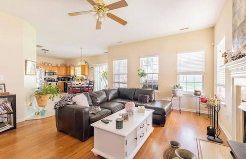 Steele Creek Bed & Breakfast | 2 listings, room price separate.Queen bd/1-1-1/2 bth