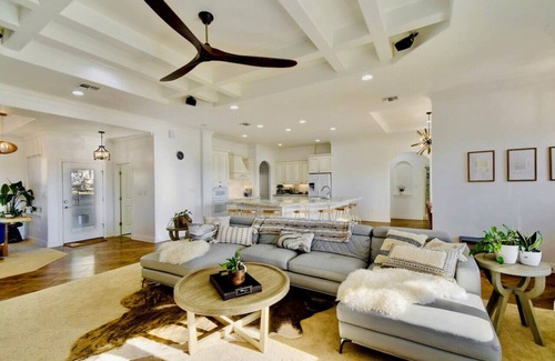 Brushy Bend Park House | 2 Luxury Homes | Group Retreats | Games | Fire Pit