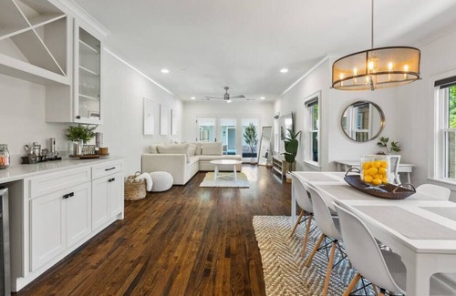Lakewood Heights House | 2 Luxury Pool Homes ✔️Sleeps 20 ✔️2 Pools ✔️2 Games Rooms ✔️SMU