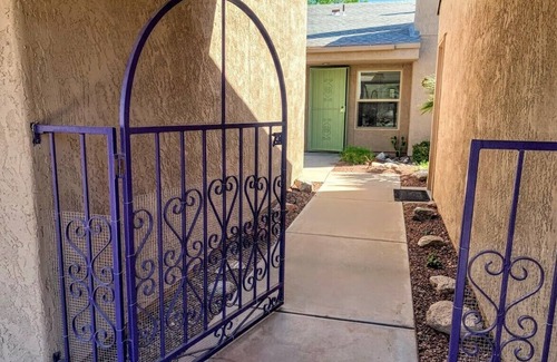 Old Fort Lowell House | 2 Master bedrooms - Serene Neighborhood - Close to TMC and The Loop