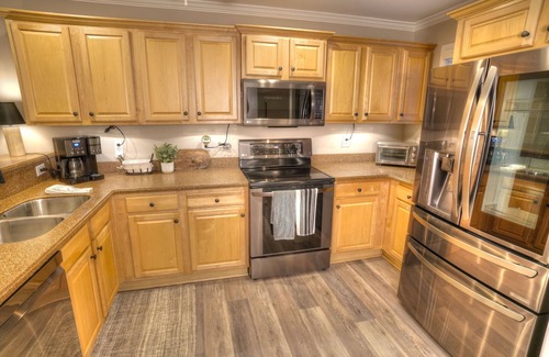 Helen Condo | 2 Master Suites on the River! Easy walk to everything Helen has to offer!