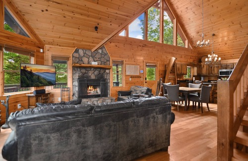 Foxfire Estates Cabin | 2 Masters, Theater, Pool, Sauna,Scenic Mtn View's, Hot tub & Fire Pit