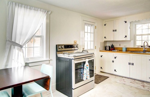 Hyannis House | 2 Mi to Beach: Coastal Retreat in Hyannis!