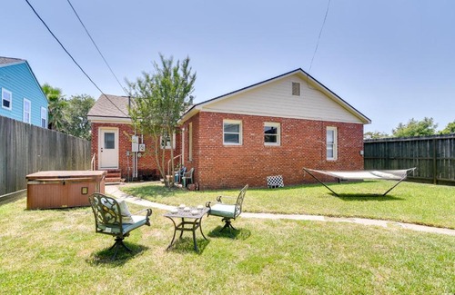 Galveston House | 2 Mi to Beach Galveston Vacation Rental!