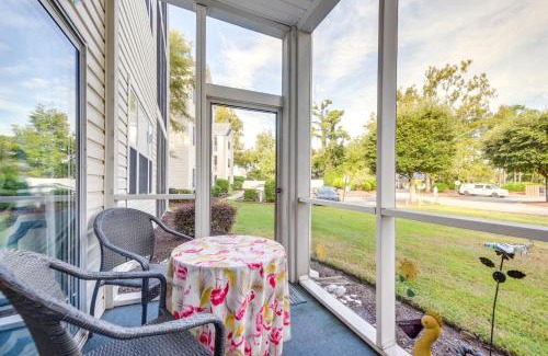 North Myrtle Beach Apartment | 2 Mi to Beach Grand Strand Condo with Pool Access!