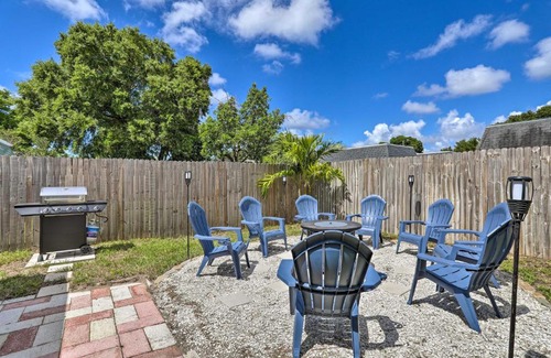 Largo House | 2 Mi to Beach Home with Screened Porch in Largo