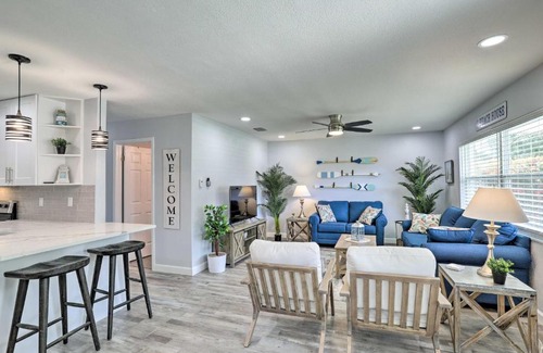 Largo House | 2 Mi to Beach Home with Screened Porch in Largo