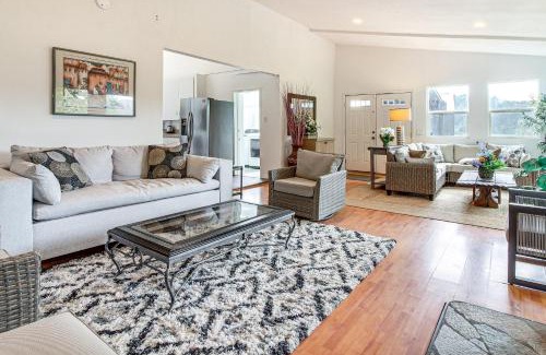 Coos Bay House | 2 Mi to Downtown Coos Bay Home with Deck, Fire Pits