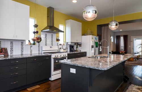 Salemtown House | 2 mi to Downtown, Walk to Restaurants, Spacious House, Hottest area of Nash!